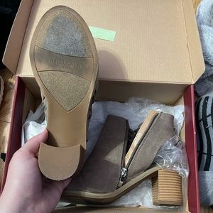 Women’s fashion heels